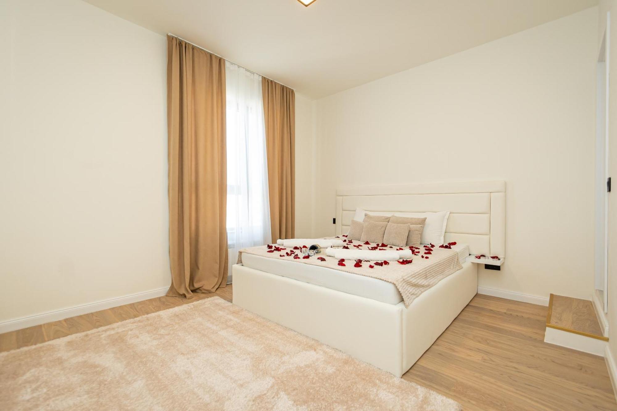 Sinfonia Lux 1205-1 Apartment Sajmiste Luaran gambar