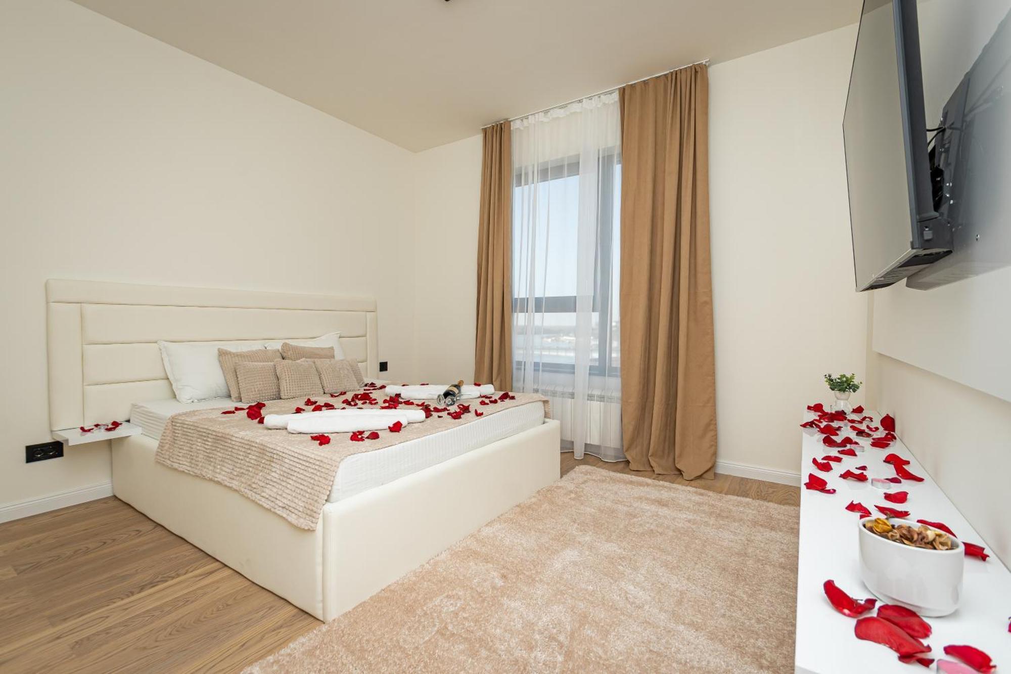 Sinfonia Lux 1205-1 Apartment Sajmiste Luaran gambar