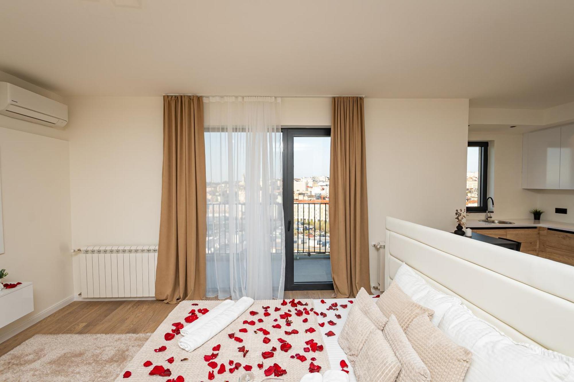 Sinfonia Lux 1205-1 Apartment Sajmiste Luaran gambar