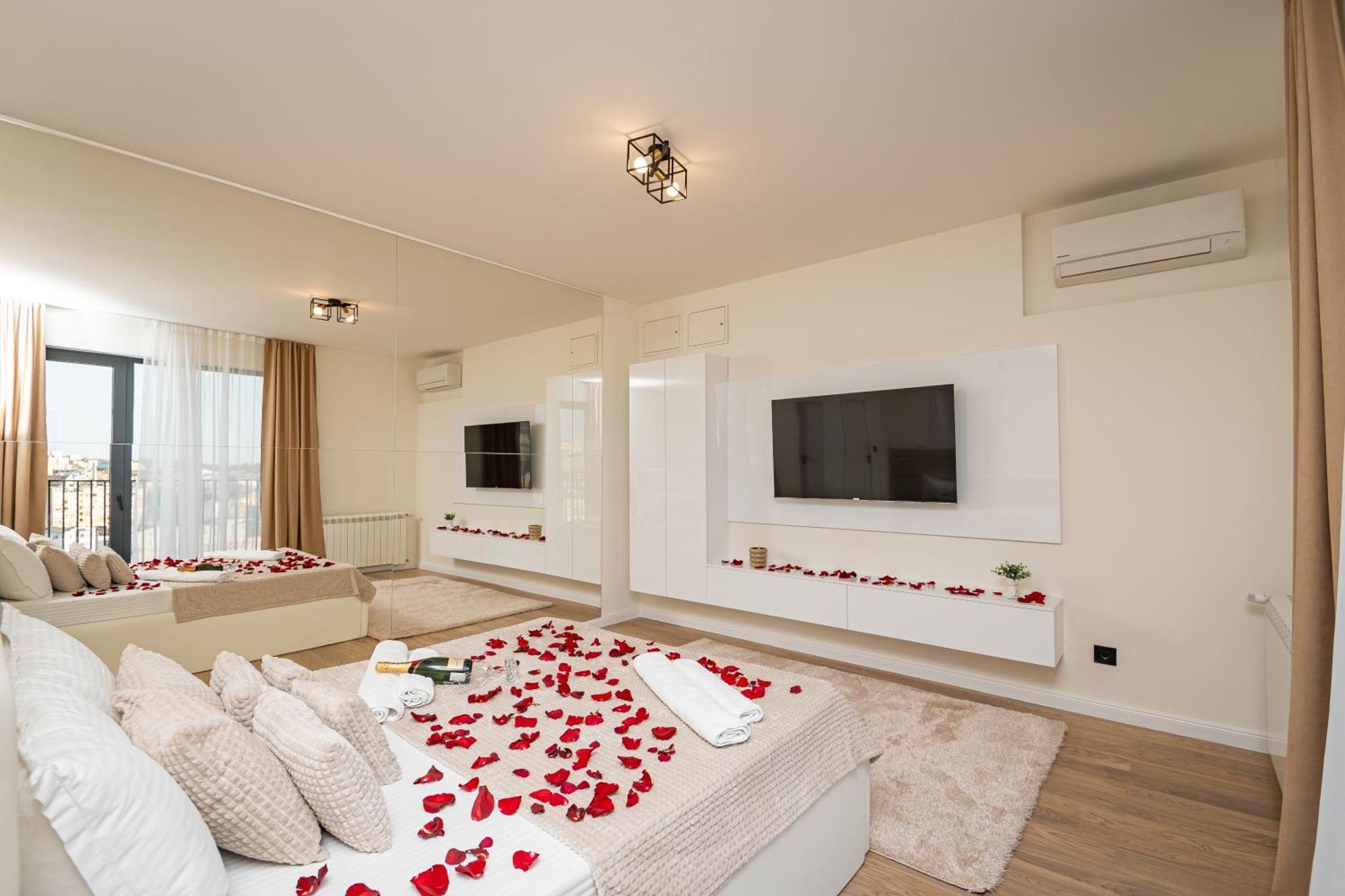 Sinfonia Lux 1205-1 Apartment Sajmiste Luaran gambar